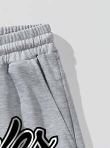 Aesthetic Post Lỏng lẻo phù hợp Nam Lá thư In Sọc trang trí Màu xám Quần short Với dây rút Eo - Màu Xám nhạt - Xem 3