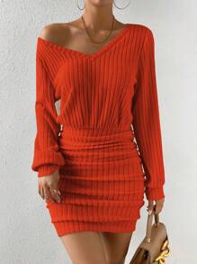 SHEIN Essnce Solid V Neck Ruched Bodycon Dress - Orange - View 3