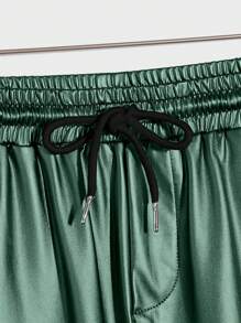 GENTILAND Men Solid Drawstring Waist Shorts - Green - View 4