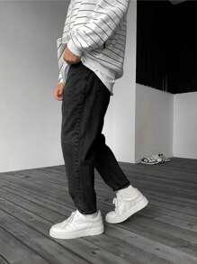 Men Solid Slant Pocket Jeans - Black - View 3