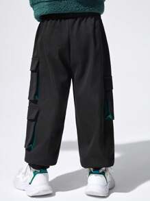 SHEIN 男小童側翻蓋口袋工裝褲 - 黑色 - 查看 2