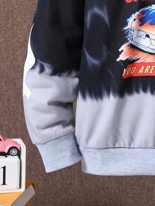 SHEIN Áo nỉ cổ tròn tay dài in hình xe đua chuyển màu dành cho bé trai - màu đen - Xem 4