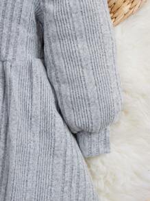 SHEIN 可愛編織連衣裙,帶圖案設計,嬰兒女孩字母刺繡和小高領襯衫 - 灰色 - 查看 4