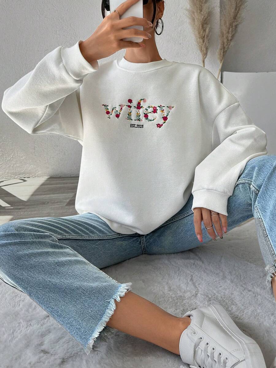 SHEIN Cottnline بلوزة رياضية بياقة منخفضة مع رسومات زهرية وحرفية