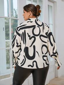 SHEIN Essnce Damenbluse Große Größen Mit Durchgehendem Print Und Gerafften Bündchen - Aprikosenfarben - Übersicht 2