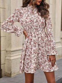 SHEIN LUNE Allover Floral Print Flare Sleeve Dress
