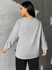 SHEIN EZwear 大碼骷髏&翅膀印花鎖眼領口落肩袖運動衫 - 灰色 - 查看 2