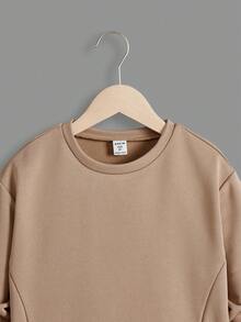 SHEIN Tween Boy Letter Patched Detail Drop Shoulder Tee & Sweatpants - Khaki - View 9