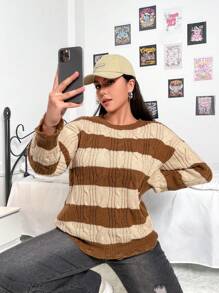 Flirla 大碼雙色落肩袖麻花編織套頭毛衣