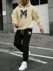 Manfinity Homme 男士字母圖案袋鼠口袋抽繩連帽衫和運動褲 - 卡其色 - 查看 1