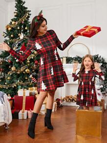 SHEIN Váy len dài vừa phải hình cây thông Noel cổ tròn cho bé gái, trang phục phù hợp cho mẹ và bé (2 món bán riêng) - Đỏ - Xem 1