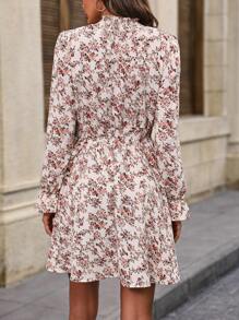 SHEIN LUNE Allover Floral Print Flare Sleeve Dress