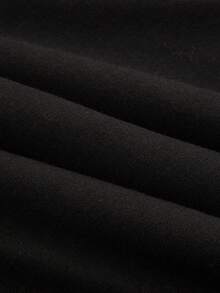 Manfinity Homme Loose Fit Men's Letter Printed T-Shirt & Drawstring Waist Shorts - Black - View 4