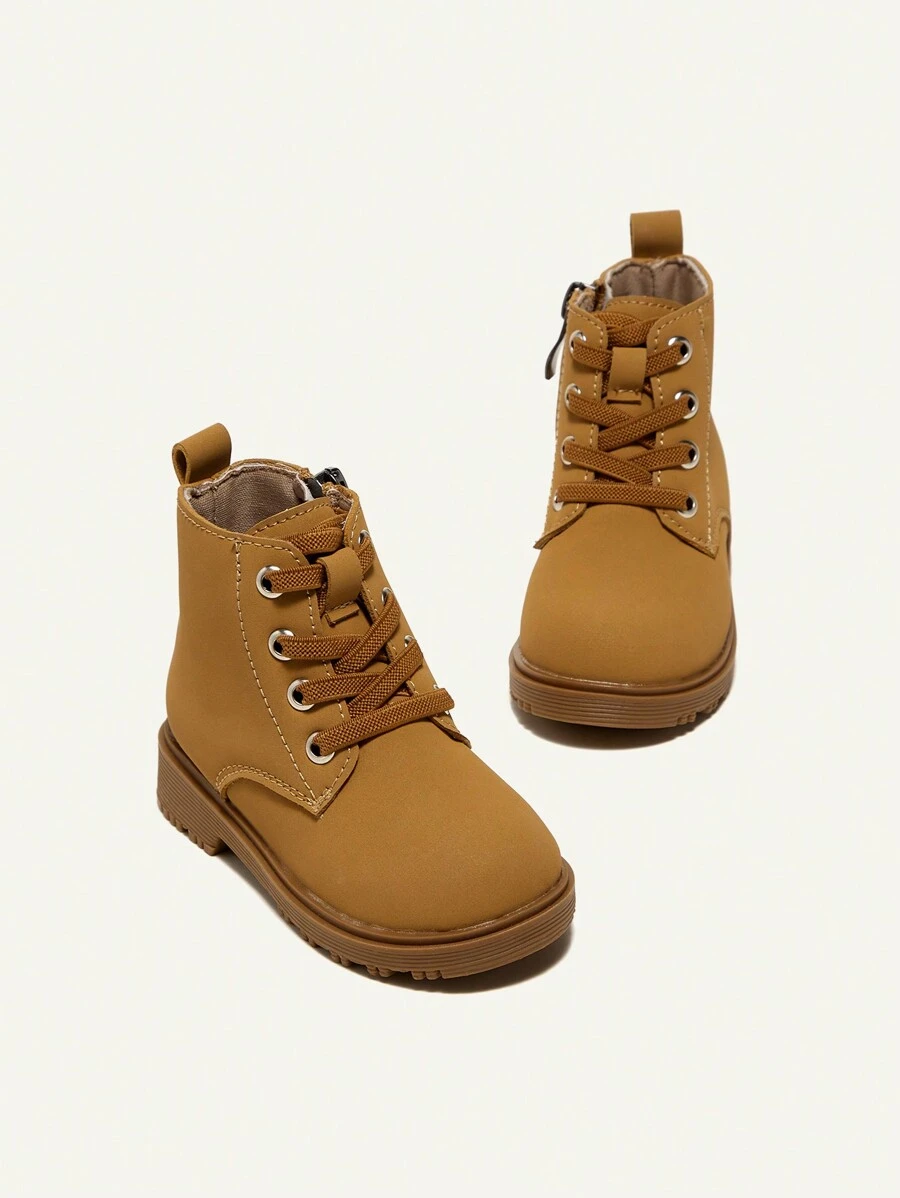 可愛和酷休閒閒暇田園風格男孩靴子,舒服和平底棕色鞋適用於兒童