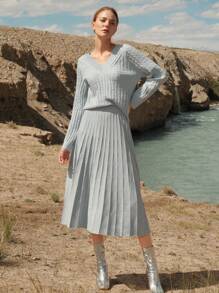 MOTF PREMIUM WOOL-BLEND CABLE KNIT SWEATER - Baby Blue - View 5