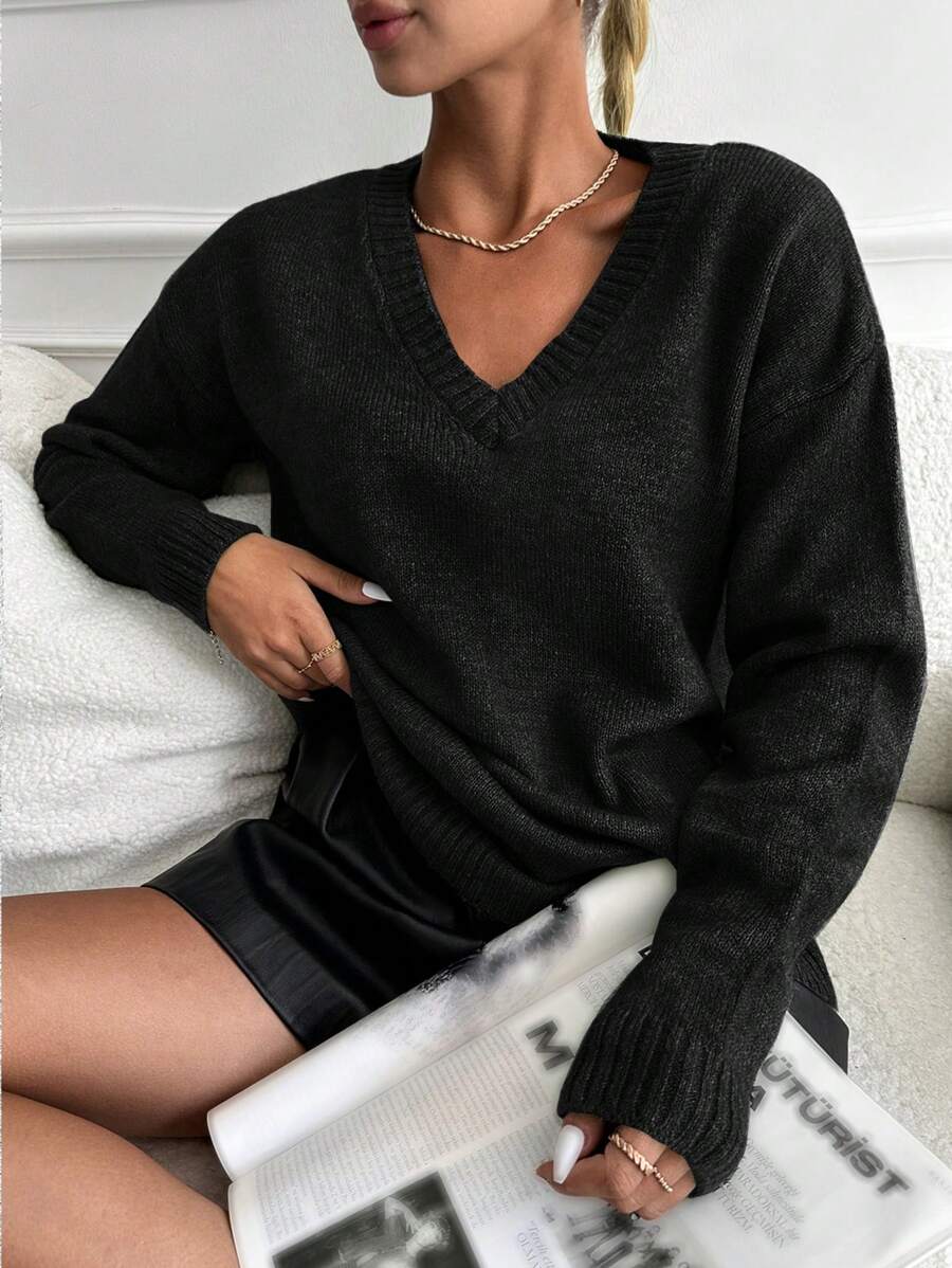 EURMUSE V領落肩袖套頭毛衣 - 黑色 - 查看 1