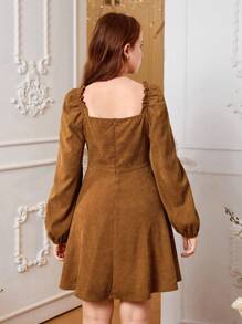 SHEIN Vestido informal para adolescente con decoración de cuello en forma de corazón de tela lisa
