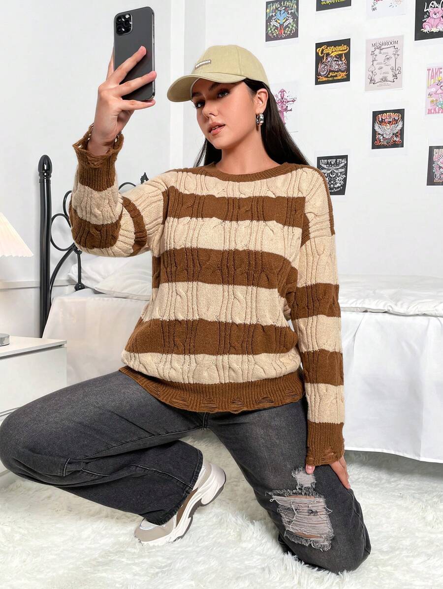 Flirla 大碼雙色落肩袖麻花編織套頭毛衣