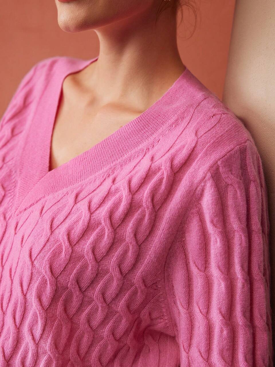 CASHMERE WOOL CABLE KNIT SWEATER