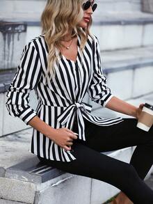 EMERY ROSE Striped Print Knot Front Belted Blouse - Black and White - View 5