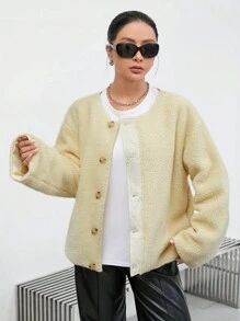 GENKIRA 素色前紐扣絨毛外套帶圍巾 - 白色 - 查看 4