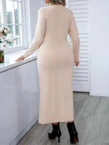 Calvaya Talla grande Vestido unicolor fruncido bajo asimétrico
