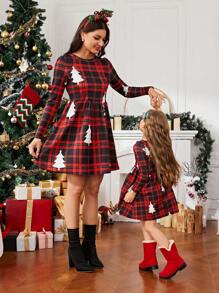 SHEIN Váy len dài vừa phải hình cây thông Noel cổ tròn cho bé gái, trang phục phù hợp cho mẹ và bé (2 món bán riêng) - Đỏ - Xem 3