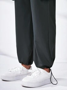 Easithlete 側翻蓋口袋腰部抽繩工裝運動褲 - 深灰色 - 查看 5