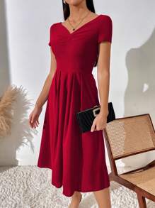 SHEIN Belle 胸部褶皺A字洋裝 - 紅色 - 查看 4