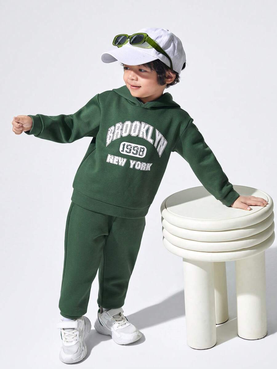 SHEIN Chàng trai trẻ Đồ họa Chữ cái Áo Hoodie & Quần thể thao - màu xanh lá - Xem 1