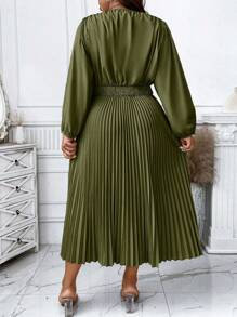 SHEIN Unity Plus Surplice Neck Pleated Hem Dress - Green - View 2