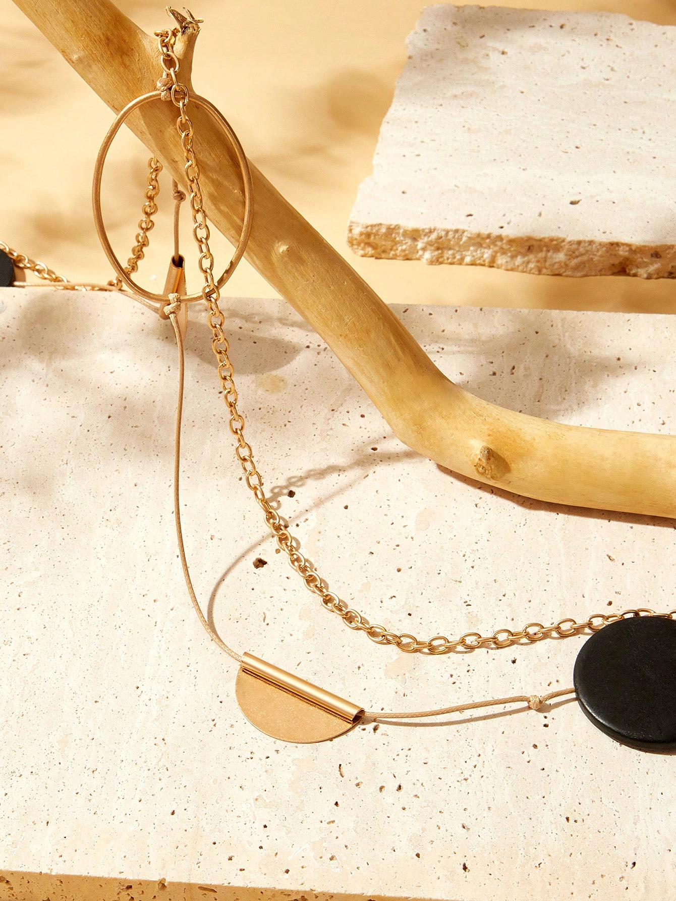 قلادة نسائية طويلة يدوية الصنع – طبقة مزدوجة بتصمي...