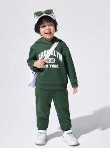 SHEIN Chàng trai trẻ Đồ họa Chữ cái Áo Hoodie & Quần thể thao - màu xanh lá - Xem 4