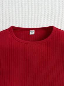 SHEIN Niña preadolescente - Camiseta de manga larga de un solo color rojo con acabado de lechuga y falda pantalón a cuadros negros con detalle de botones, para otoño e invierno, excelente para uso casual diario y escolar en otoño e invierno, para Navidad