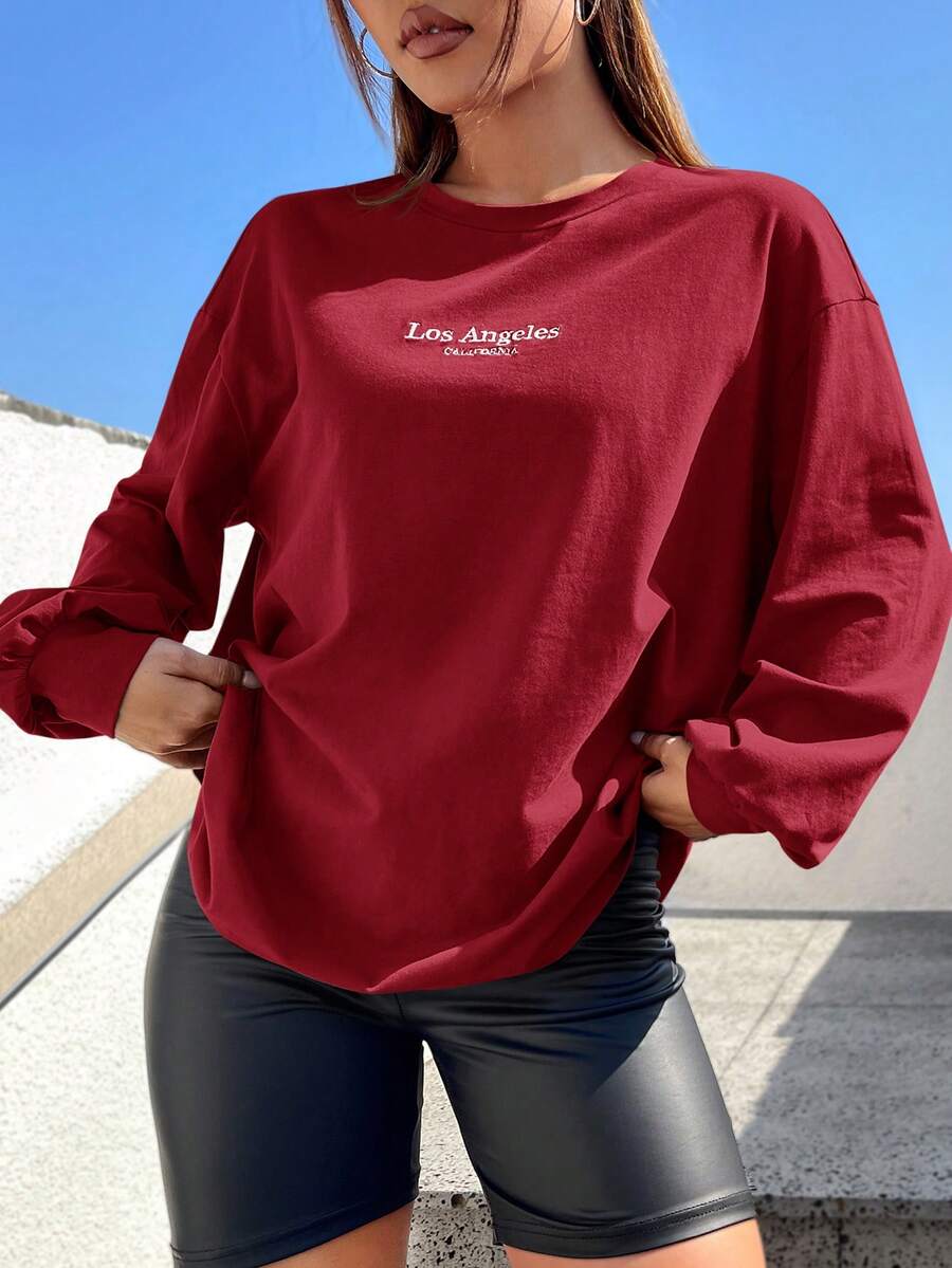 SHEIN EZwear 字母圖案落肩T恤 - 酒紅色 - 查看 1