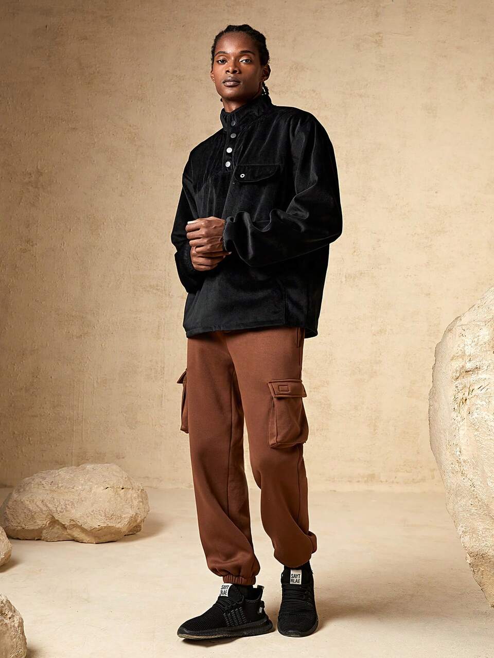Men Flap Detail Half Button Placket Velvet Sweatshirt