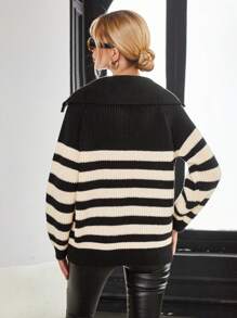 GENKIRA Jersey con patrón de rayas con cremallera media de hombros caídos - Blanco y Negro - Ver 2