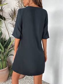 SHEIN Essnce 印花缺口領撞色洋裝 - 黑與白 - 查看 2