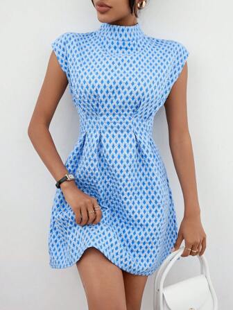 SHEIN Privé 小高領拼接細節連衣裙