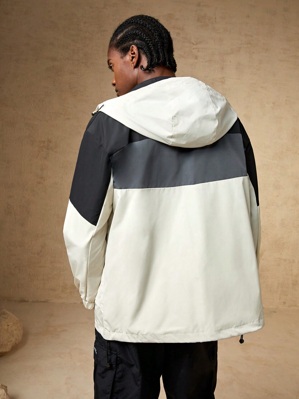 Men Two Tone Slant Pocket Drawstring Hooded Insulated Jacket