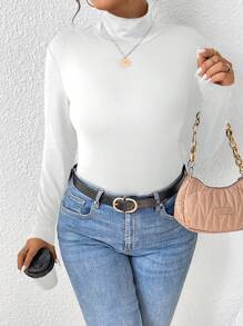 SHEIN CURVE+ Camiseta de punto de cuello alto ajustada de talla grande de color liso acanalado
