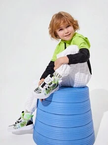 And Fashionable Street-Style Children Sports Shoes With Rotating Button That Are Versatile And Comfortable