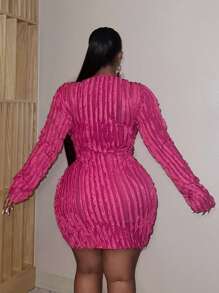 Slaydiva Slayr 大码度假和优雅性感派对迷你连衣裙，纯粉色，低胸领口，镂空腰部，透明面料 - 玫紅色 - 查看 2