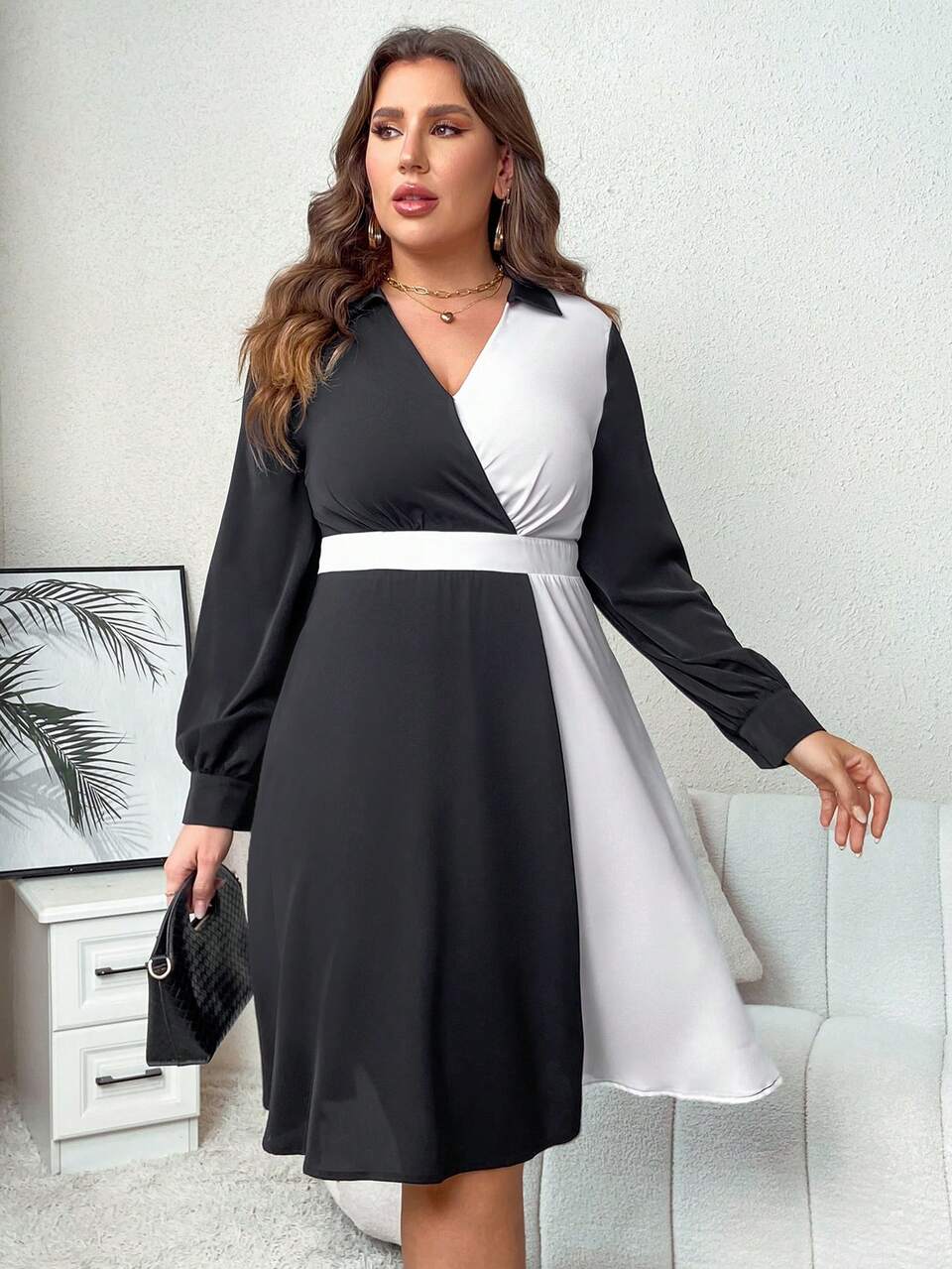Plus Two Tone Surplice Neck Lantern Sleeve Dress