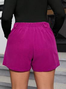 SHEIN Privé 大碼素色雙口袋短褲不附腰帶 - 玫紅色 - 查看 2