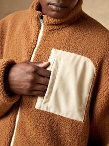 In My Nature 男士拼接面落肩袖拉鍊戶外搖粒絨夾克 - 卡其色 - 查看 5