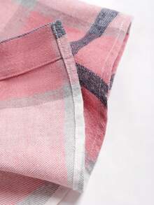 Manfinity 男士1入組格紋翻蓋口袋落肩袖襯衫