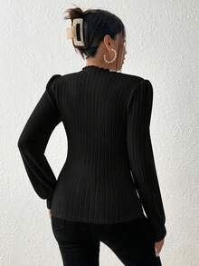 SHEIN Frenchy Camiseta ribete en forma de lechuga de cuello alto de manga farol tejido de canalé - Negro - Ver 2