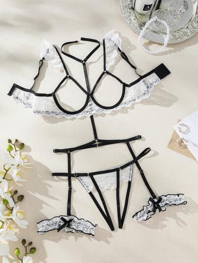 Spicy Aura Floral Lace Underwire Garter Lingerie Set Bridallingerie