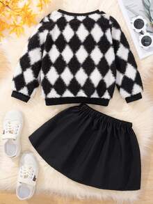 SHEIN Young Girl Embroidery Cartoon Pattern Teddy Sweatshirt & Skirt - Black and White - View 2